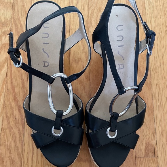 Unisa Black Wedge Heel.  Size 8.5. Gently worn - Picture 4 of 8